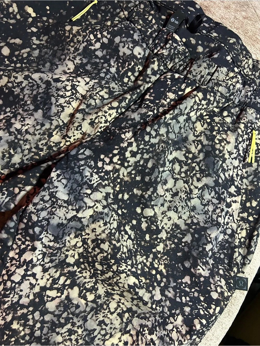 Lululemon Lab Revera Print  Planet Surface Black Granite Multi(Small-Unisex) - Picture 3 of 4